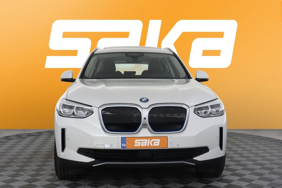 BMW iX3 vaihtoauto