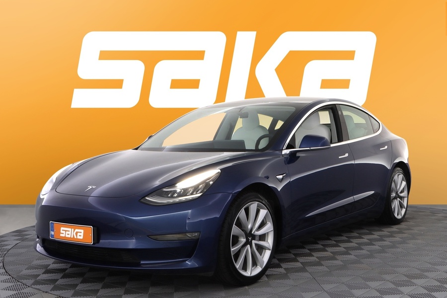 Tesla Model 3 vaihtoauto
