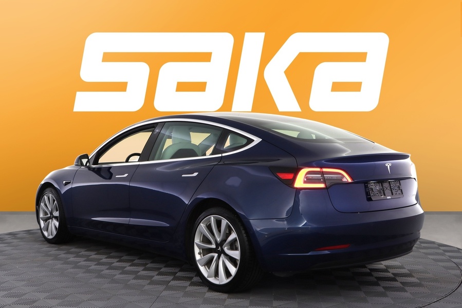 Tesla Model 3 vaihtoauto