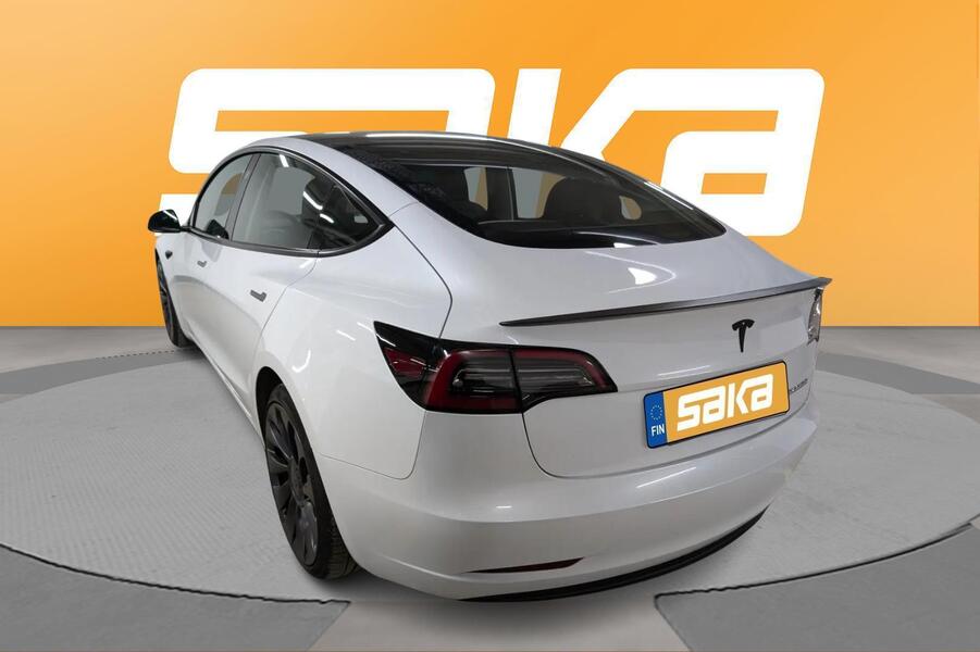 Tesla Model 3 vaihtoauto