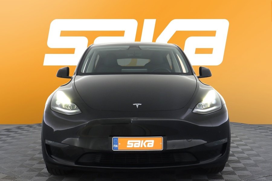 Tesla Model Y vaihtoauto