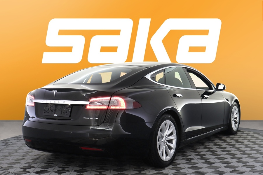 Tesla Model S vaihtoauto