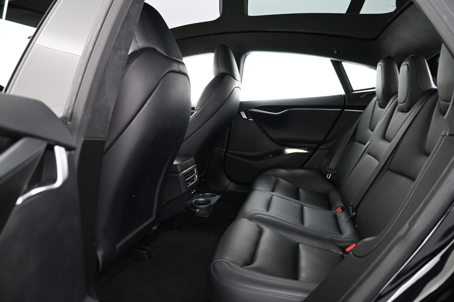 Tesla Model S vaihtoauto