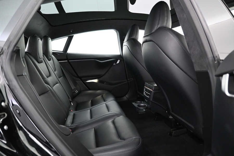 Tesla Model S vaihtoauto