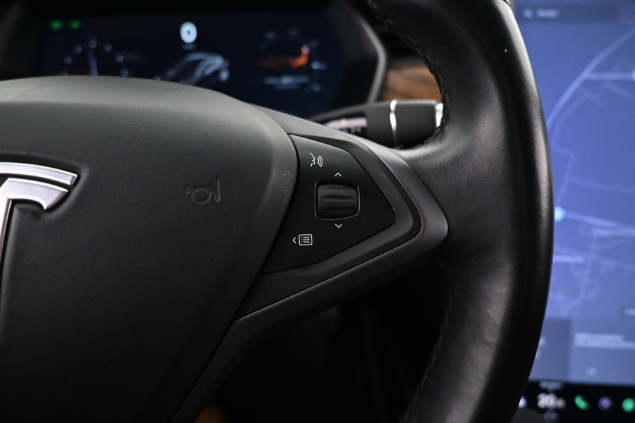 Tesla Model S vaihtoauto