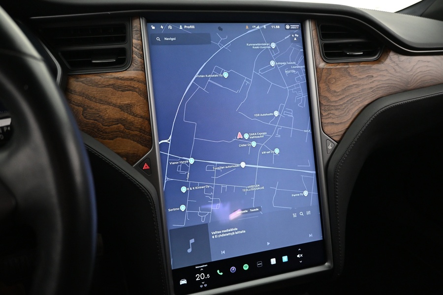 Tesla Model S vaihtoauto