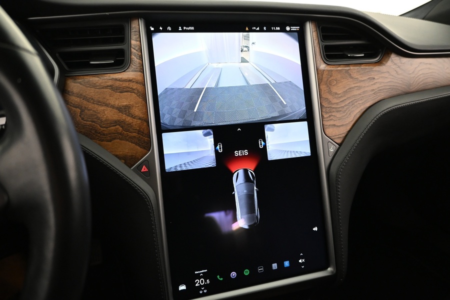 Tesla Model S vaihtoauto