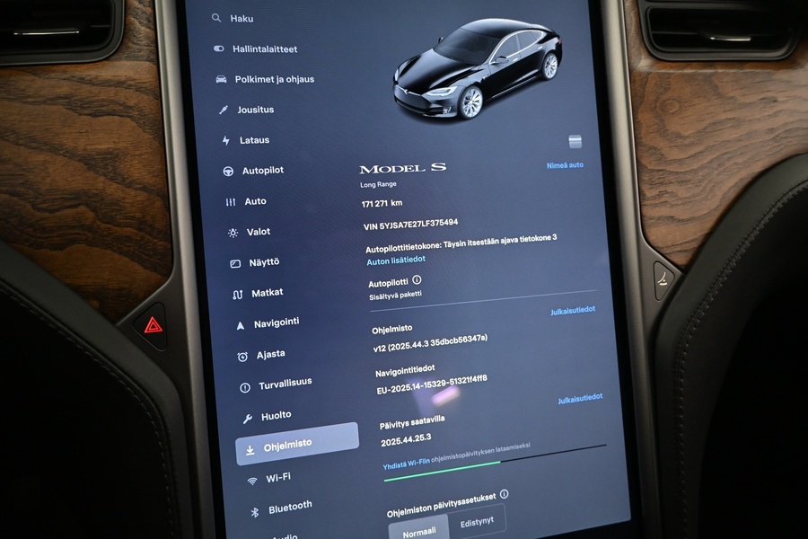 Tesla Model S vaihtoauto