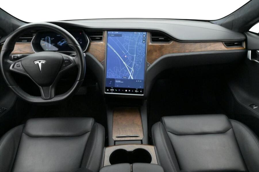 Tesla Model S vaihtoauto
