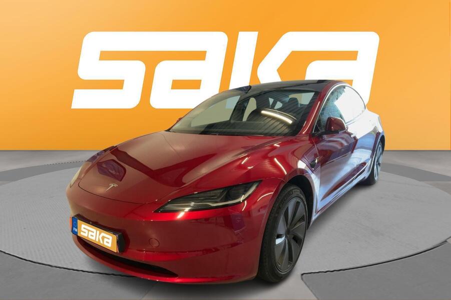 Tesla Model 3 vaihtoauto