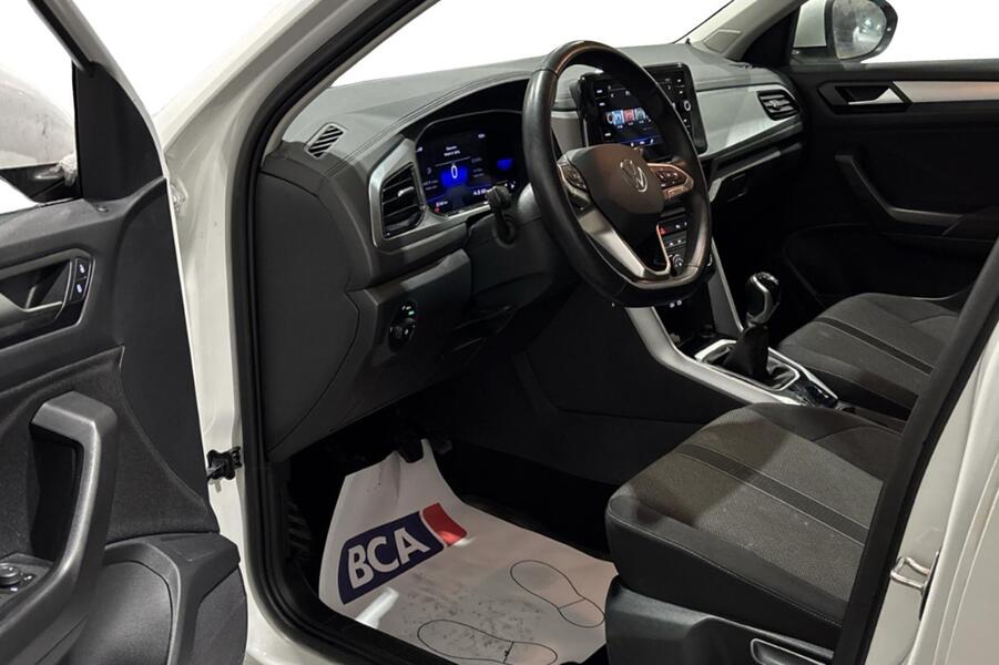 Volkswagen T-Roc vaihtoauto