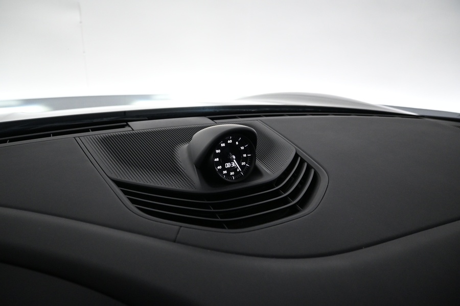 Porsche Taycan vaihtoauto