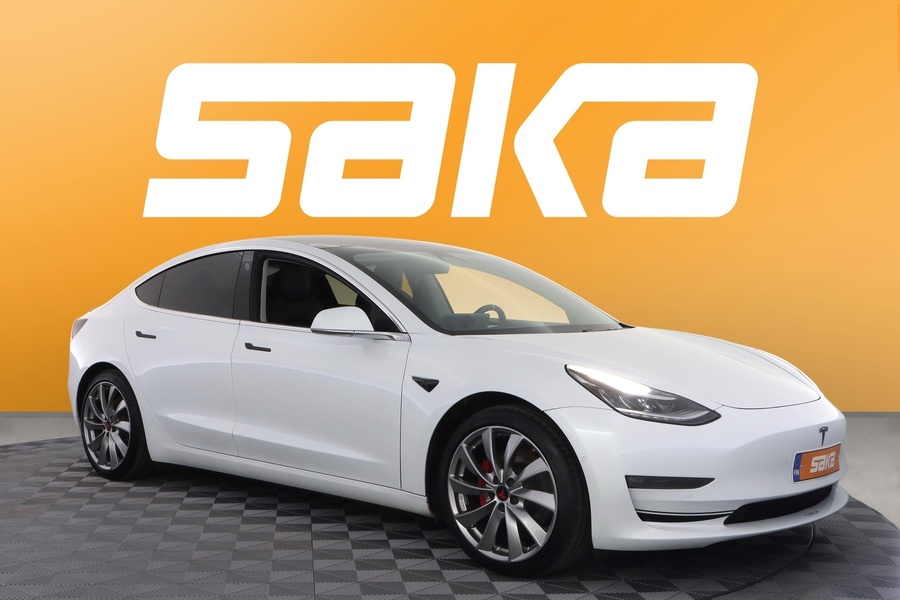 Tesla Model 3 vaihtoauto