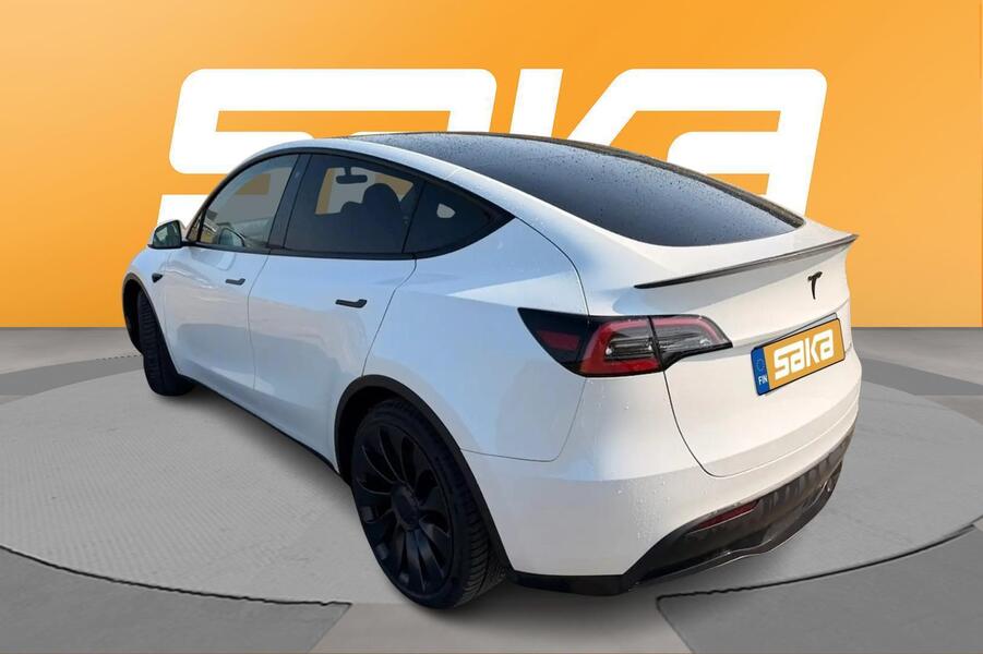 Tesla Model Y vaihtoauto