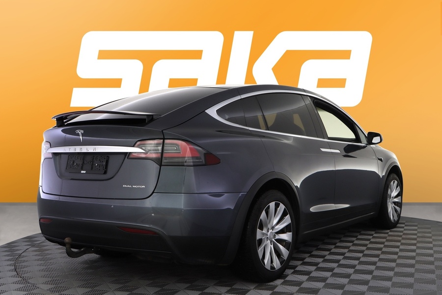 Tesla Model X vaihtoauto