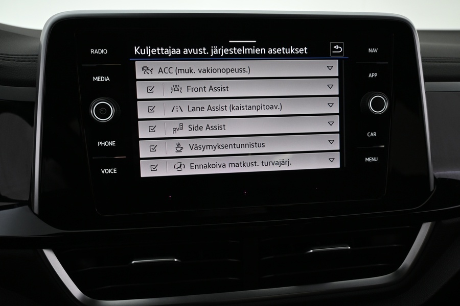 Volkswagen T-Roc vaihtoauto