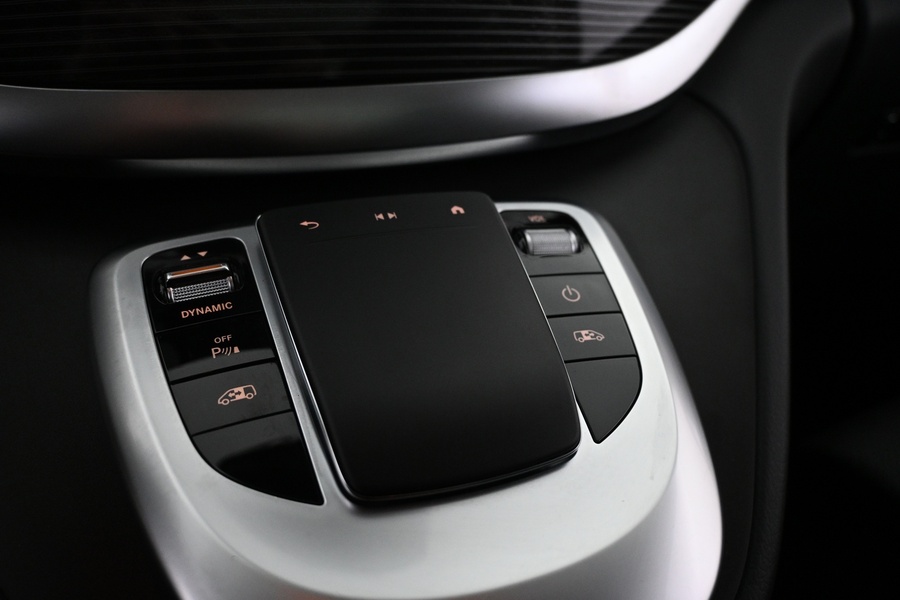 Mercedes-Benz EQV vaihtoauto