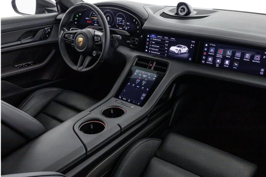 Porsche Taycan vaihtoauto