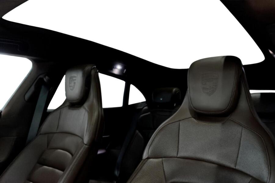 Porsche Taycan vaihtoauto