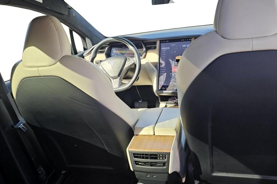 Tesla Model X vaihtoauto