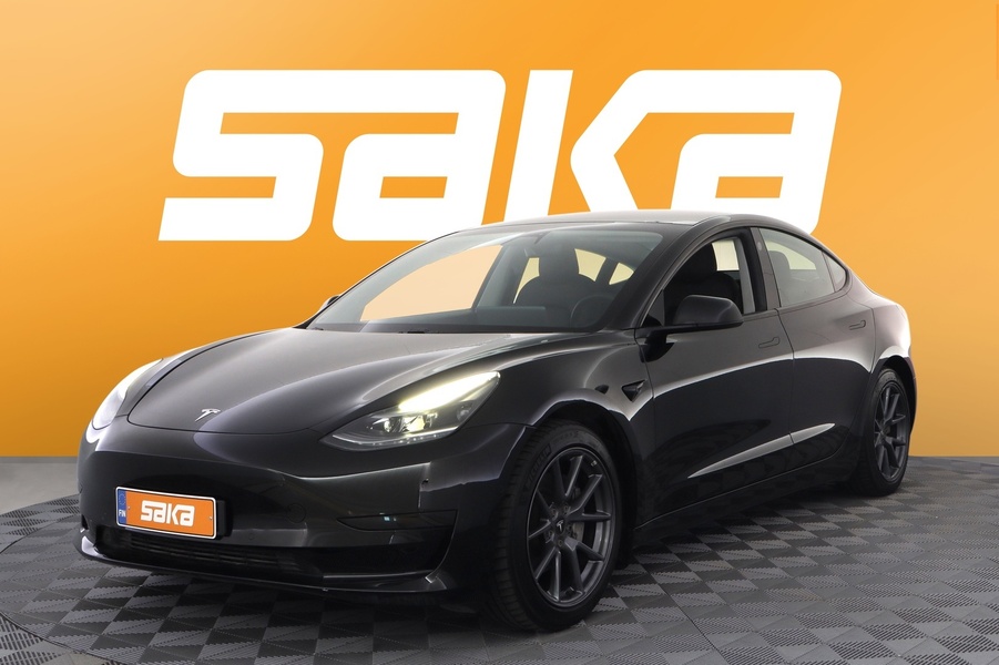 Tesla Model 3 vaihtoauto