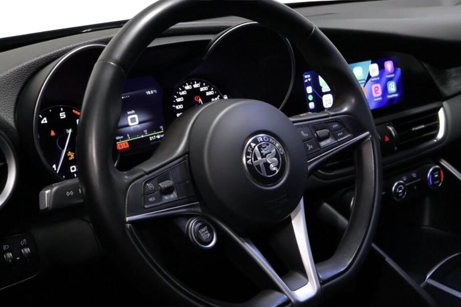 Alfa Romeo Giulia vaihtoauto