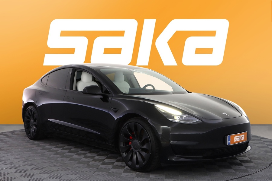 Tesla Model 3 vaihtoauto