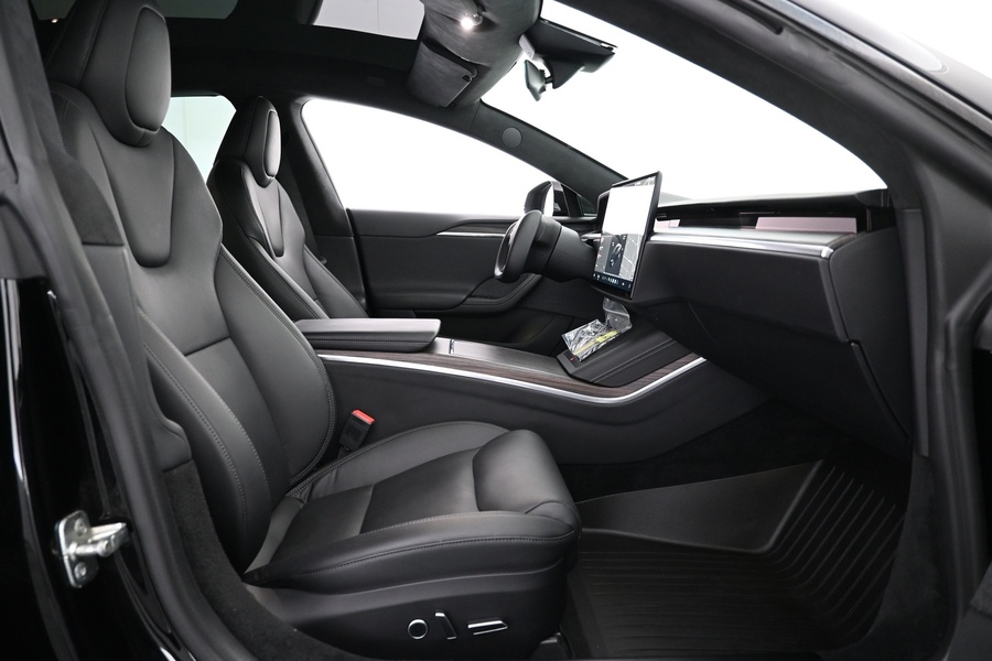 Tesla Model S vaihtoauto