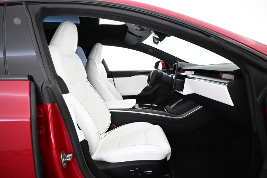 Tesla Model S vaihtoauto