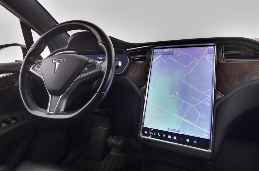 Tesla Model X vaihtoauto