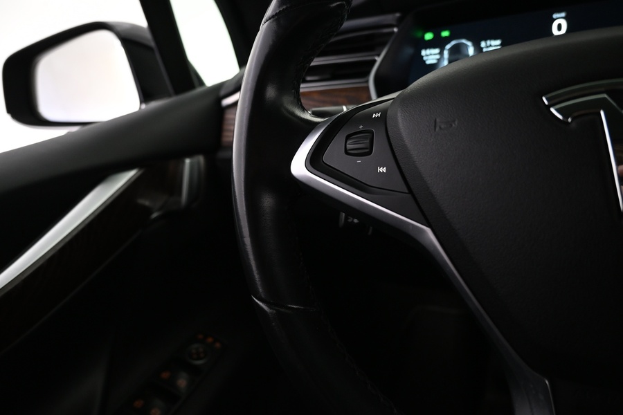 Tesla Model X vaihtoauto