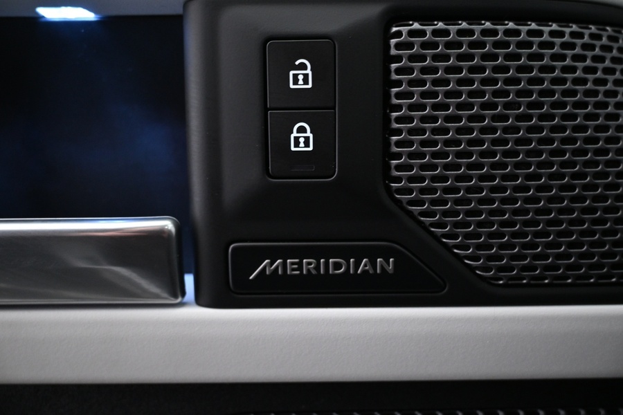 Land Rover Defender vaihtoauto