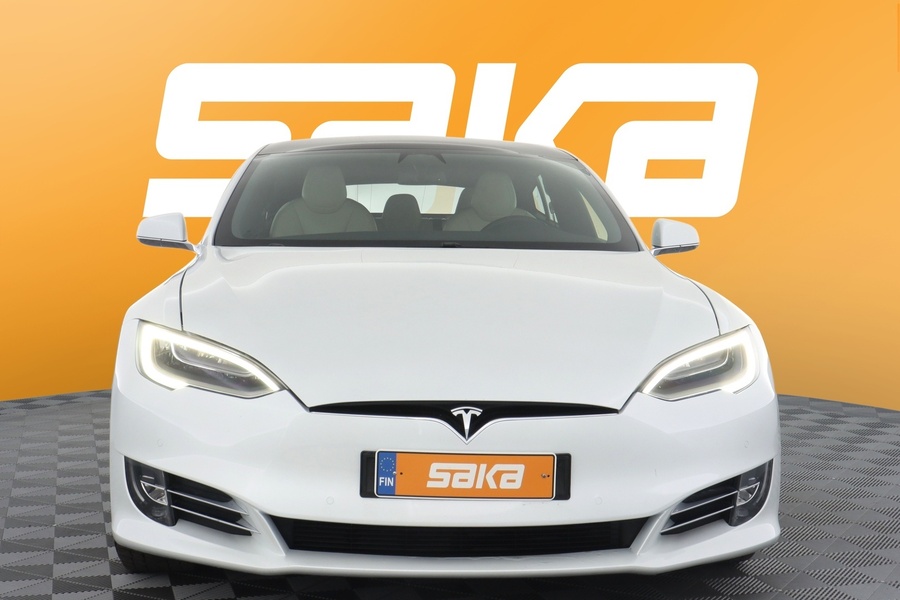 Tesla Model S vaihtoauto
