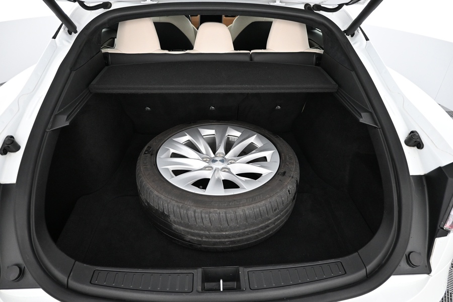 Tesla Model S vaihtoauto