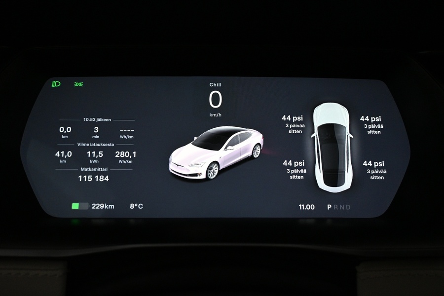 Tesla Model S vaihtoauto