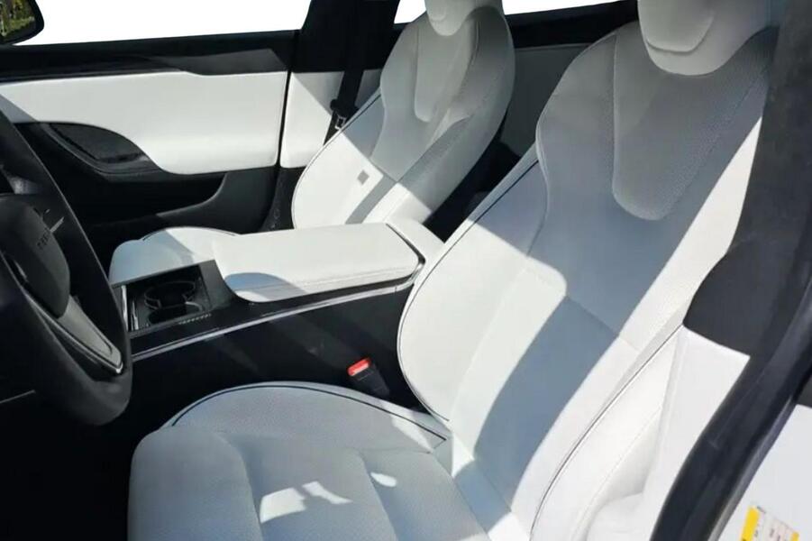 Tesla Model S vaihtoauto