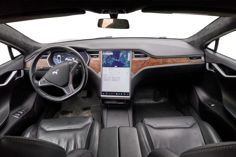 Tesla Model S vaihtoauto