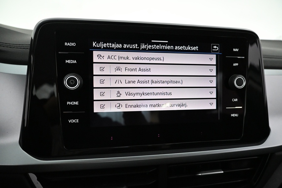 Volkswagen T-Roc vaihtoauto