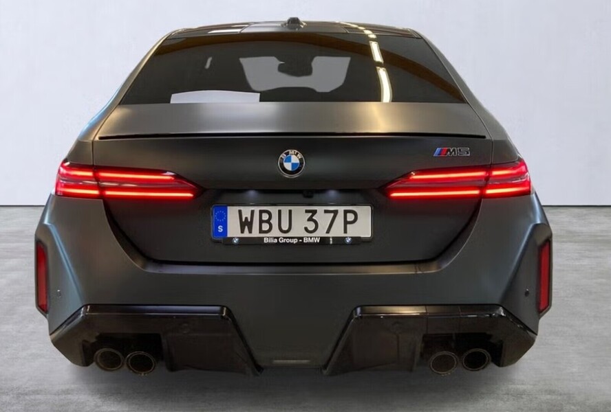 BMW M5 vaihtoauto