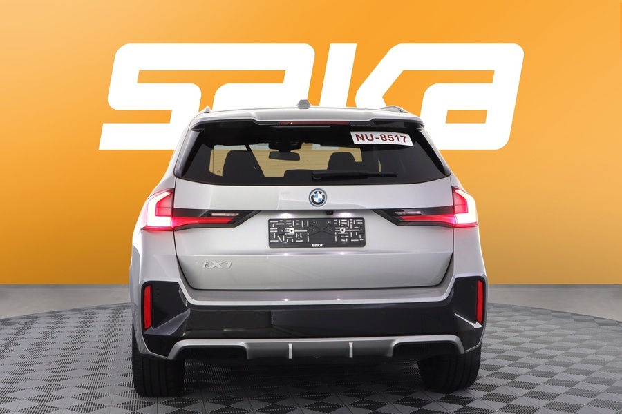 BMW iX1 vaihtoauto