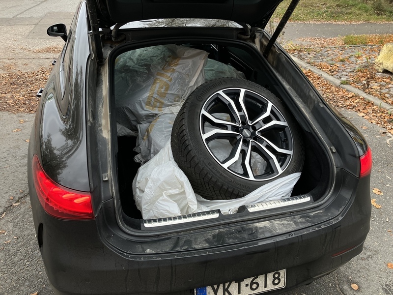 Mercedes-Benz EQS vaihtoauto