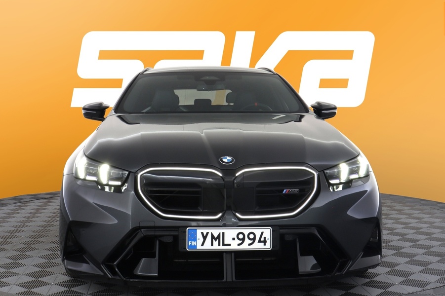 BMW M5 vaihtoauto