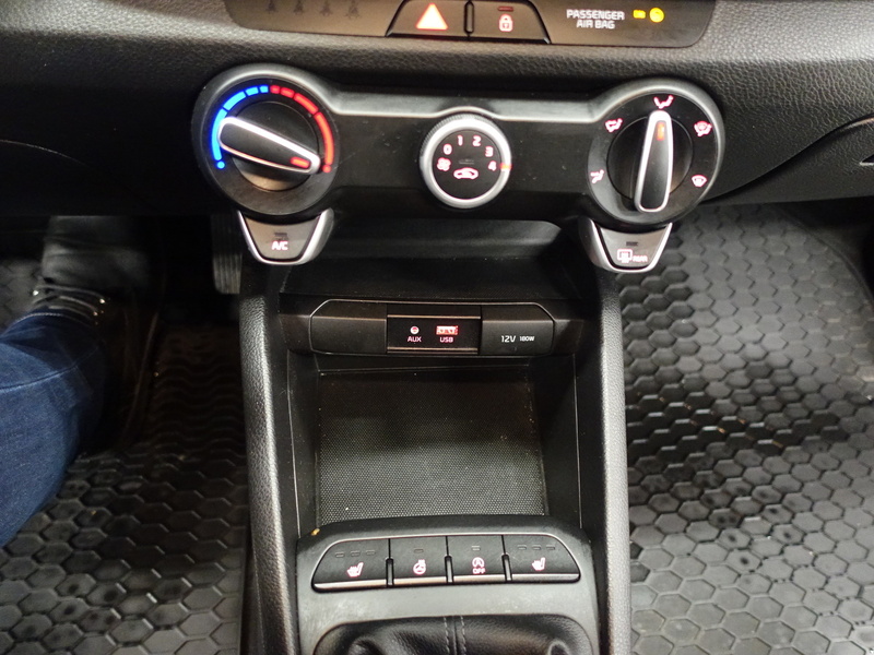 Kia Stonic vaihtoauto