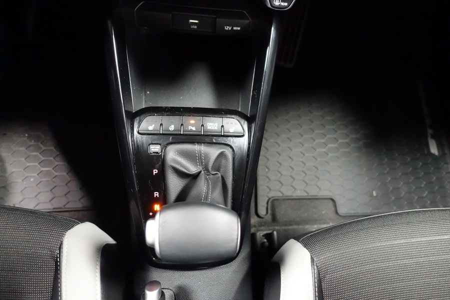 Kia Stonic vaihtoauto