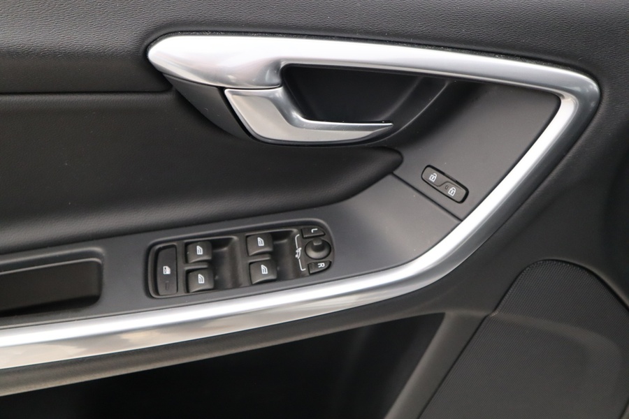 Volvo S60 Cross Country vaihtoauto