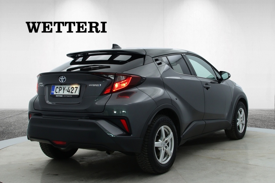 Toyota C-HR vaihtoauto