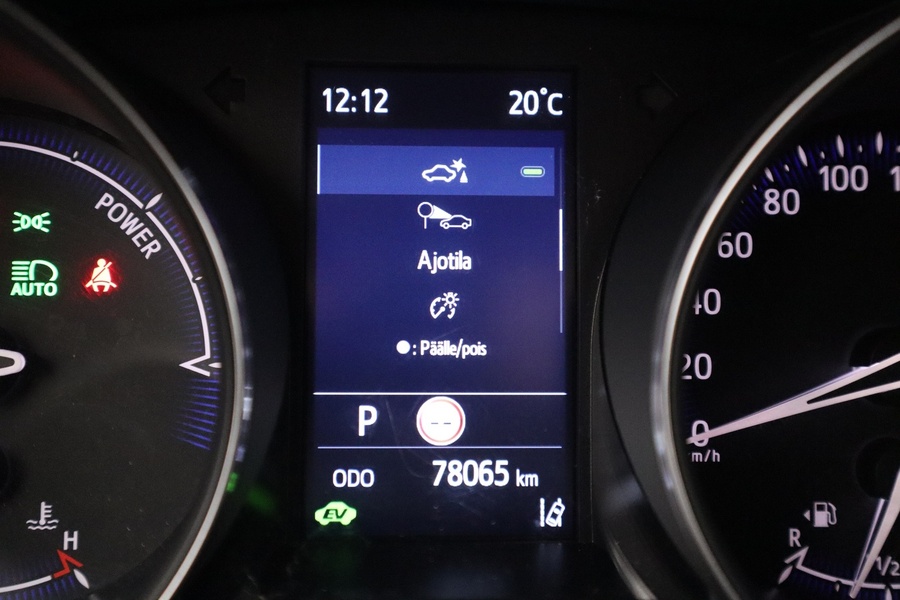 Toyota C-HR vaihtoauto