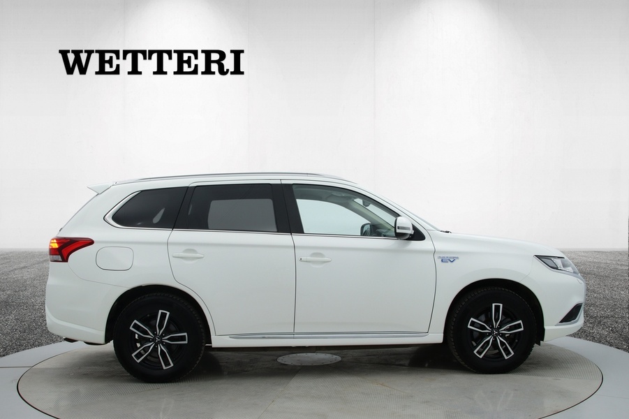 Mitsubishi Outlander PHEV vaihtoauto