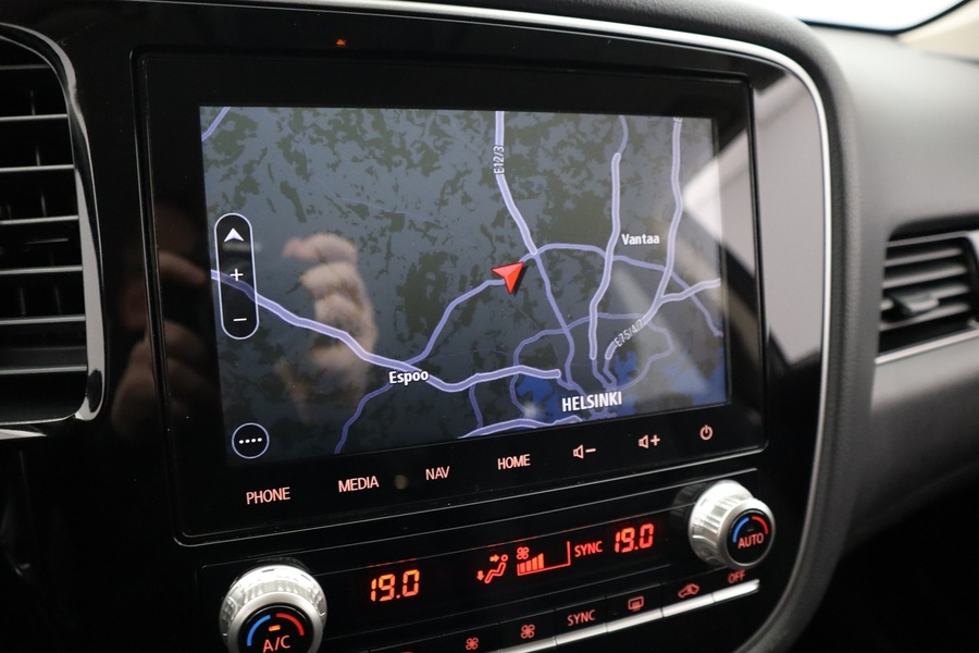 Mitsubishi Outlander PHEV vaihtoauto