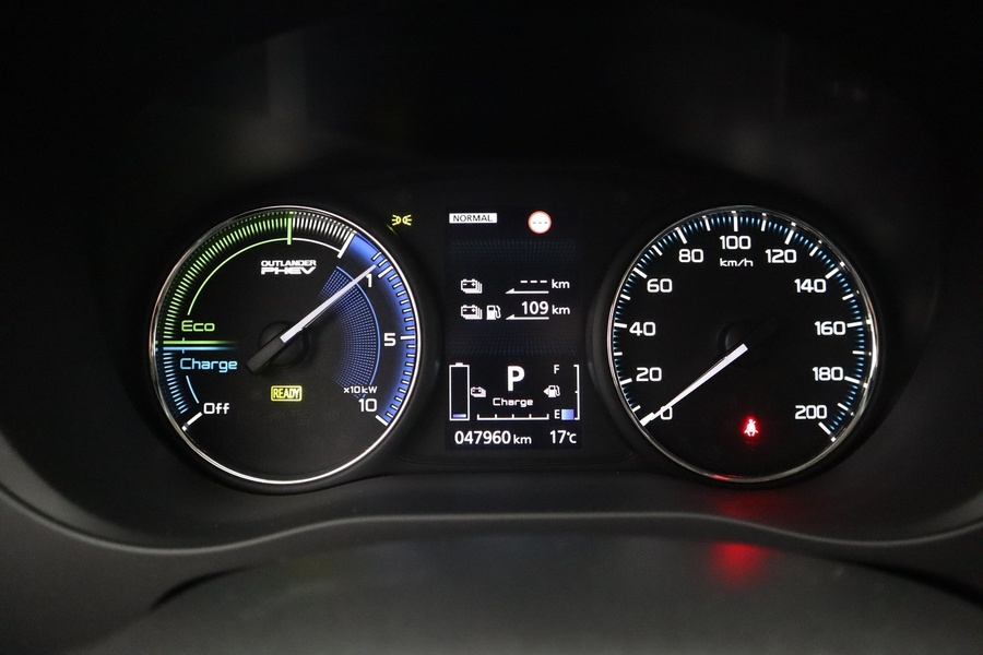 Mitsubishi Outlander PHEV vaihtoauto